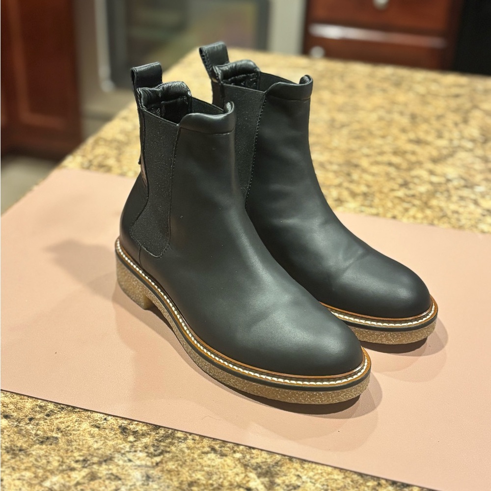 Everlane The Italian Leather Chelsea Boot In Black Women's Gum Outsole Sz 6